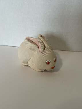 Artesania Rinconada Hand-Made in Uruguay Rabbit Bunny Ceramic Figurine